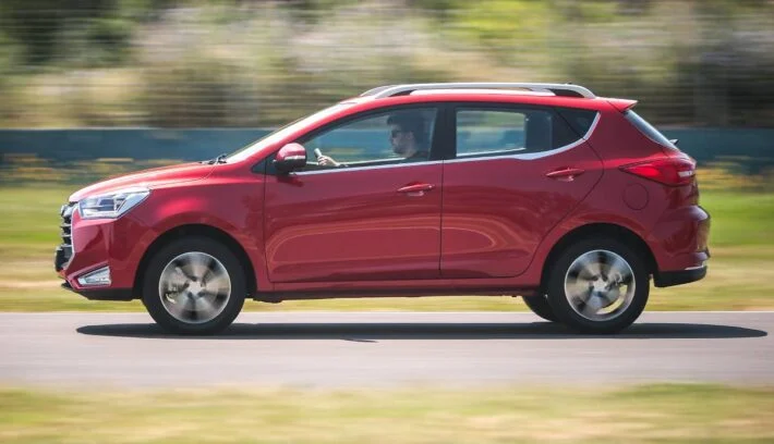 JAC JS2 accion lateral