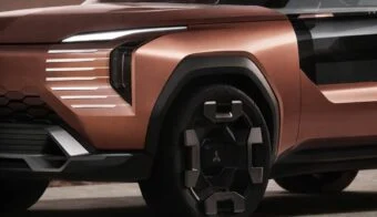 Mitsubishi Elevance Concept, el SUV futurista y con 4 motores