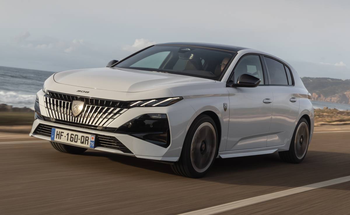 Peugeot 308 GT Hybrid accion