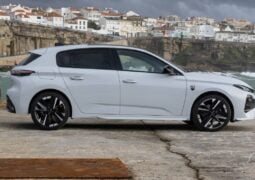 Peugeot 308 GT Hybrid perfil