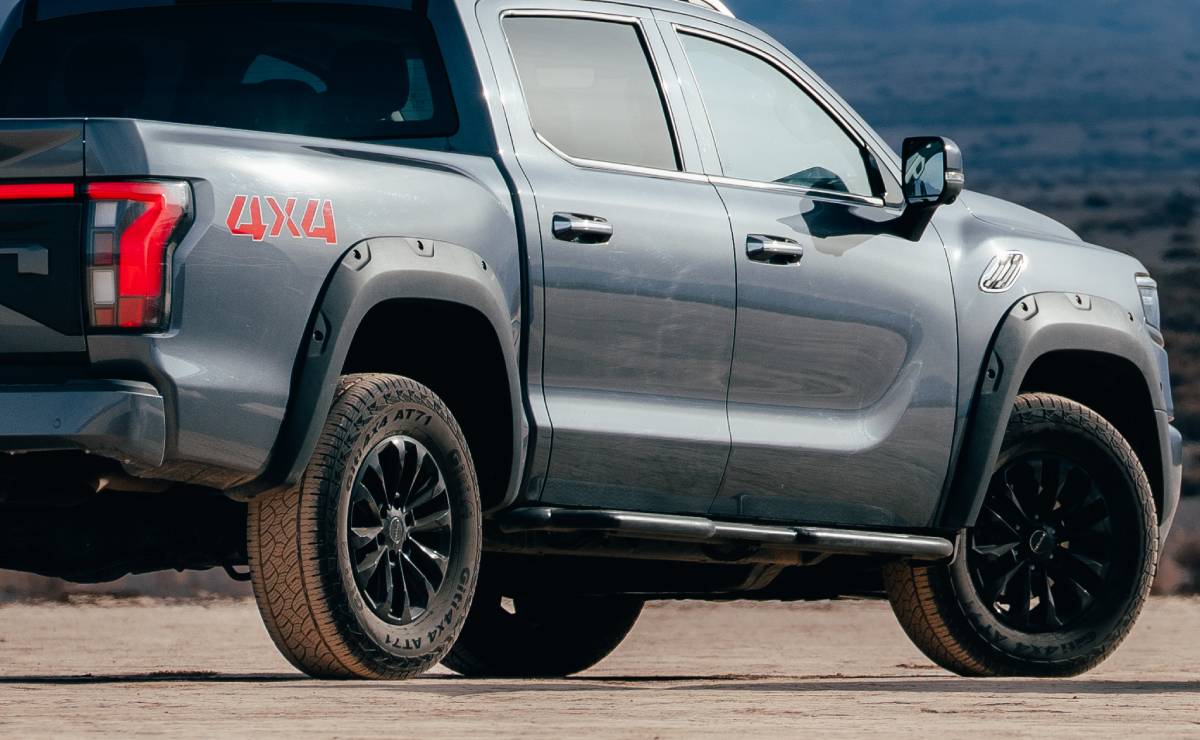 Pick up Foton Tunland V9 trasera