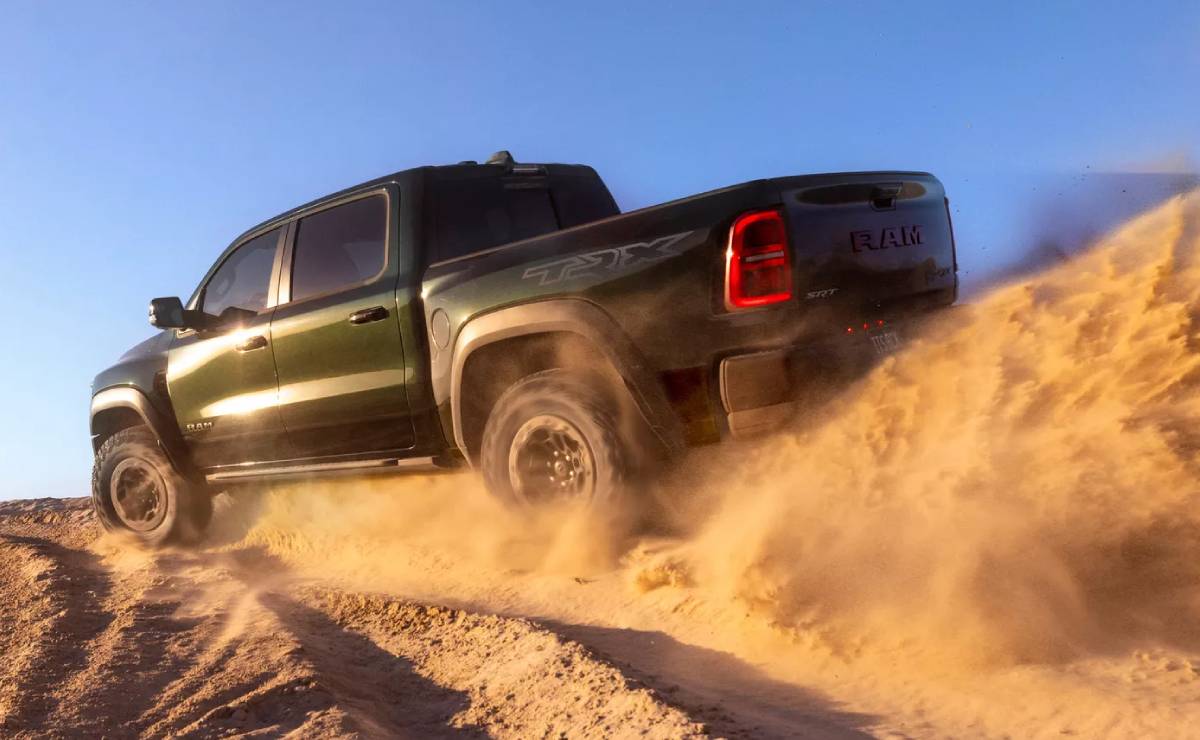 RAM 1500 SRT TRX accion