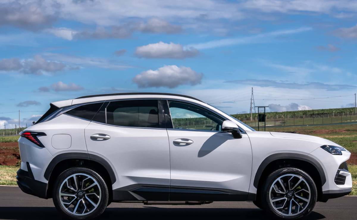 Este nuevo SUV chino es superior a Toyota Corolla Cross y más barato: en qué se destaca 1 SUV Jetour S06 perfil