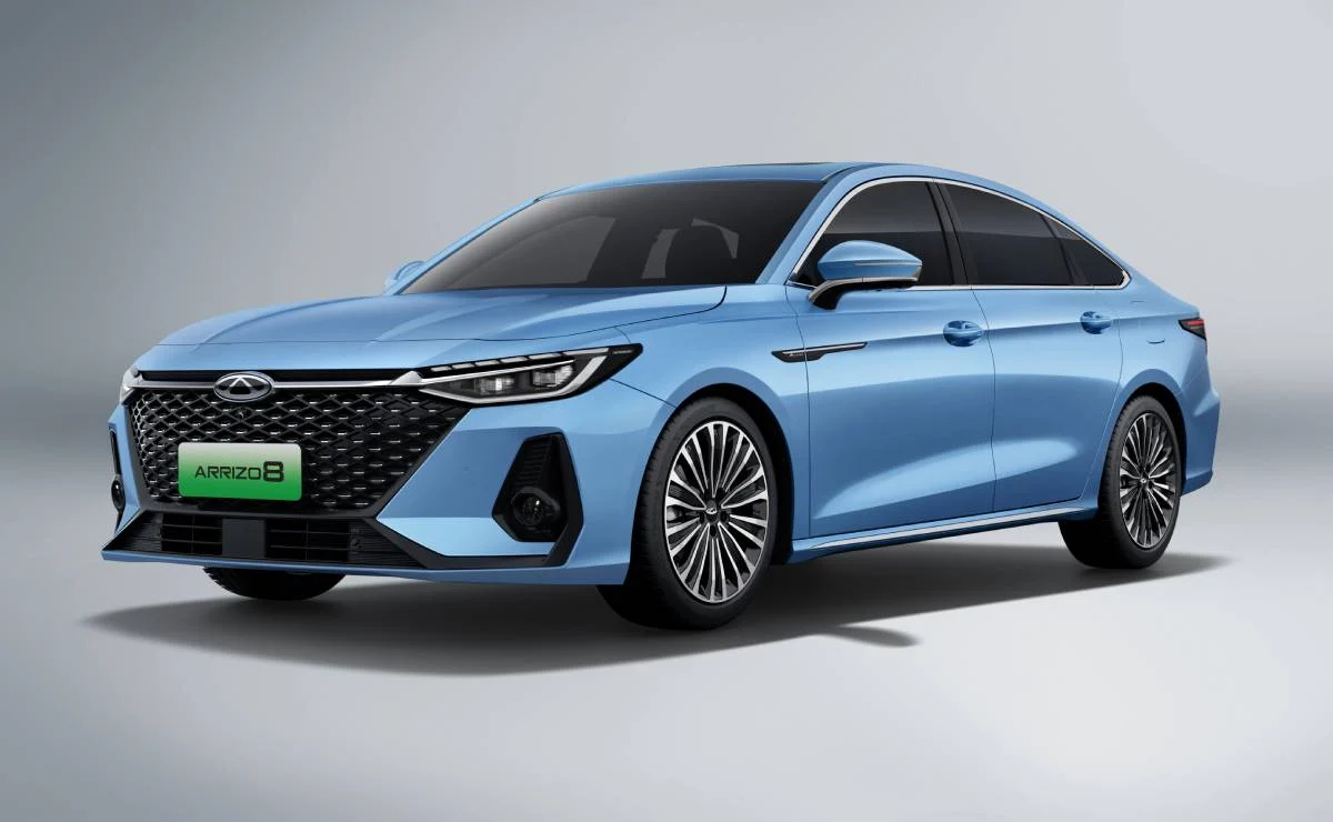 Sedan Chery Arrizo 8 frente