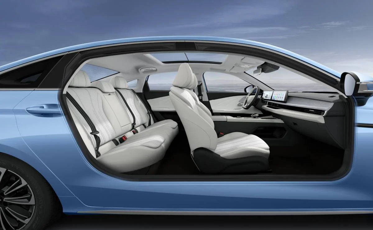 Sedan Chery Arrizo 8 interior 1