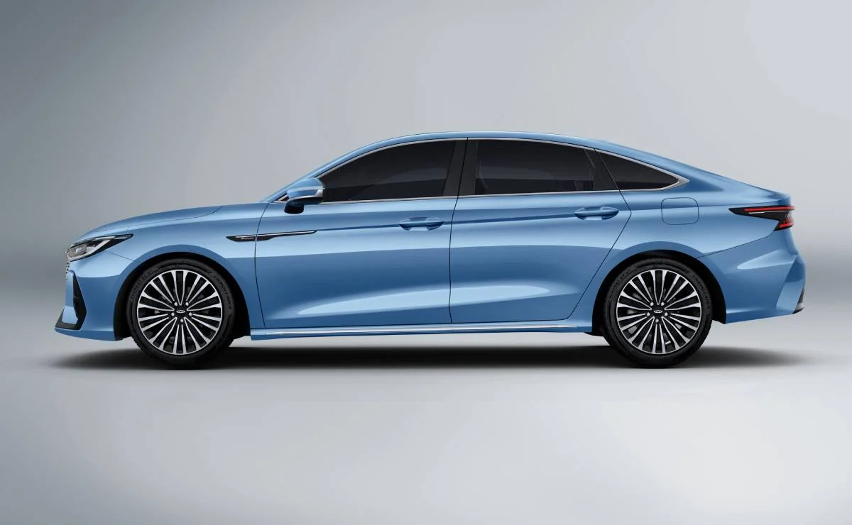 Sedan Chery Arrizo 8 perfil