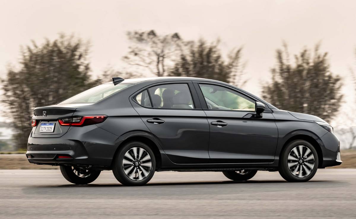 Sedan Honda City 2025 accion trasera