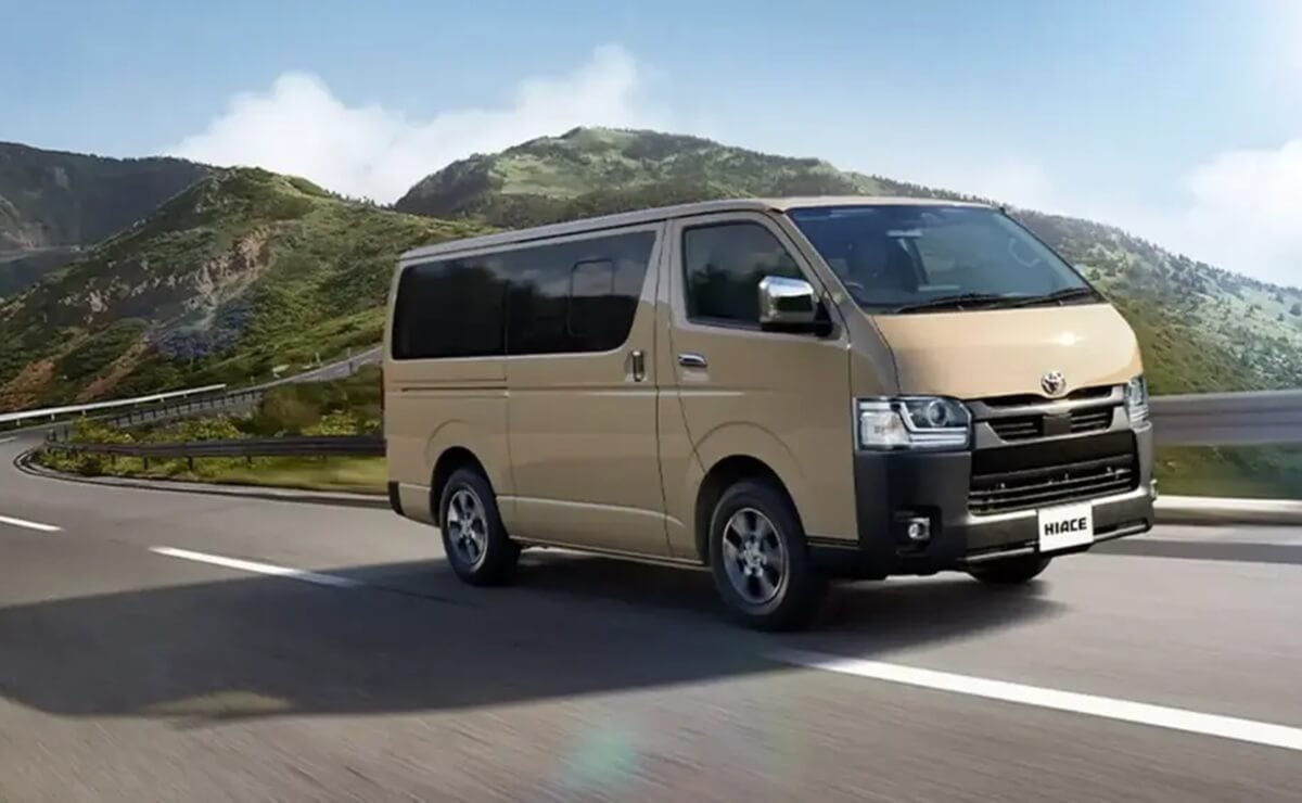 Toyota renueva una furgoneta después de 22 años: ¿cómo será ahora? 4 Toyota Hiace 2026 perfil