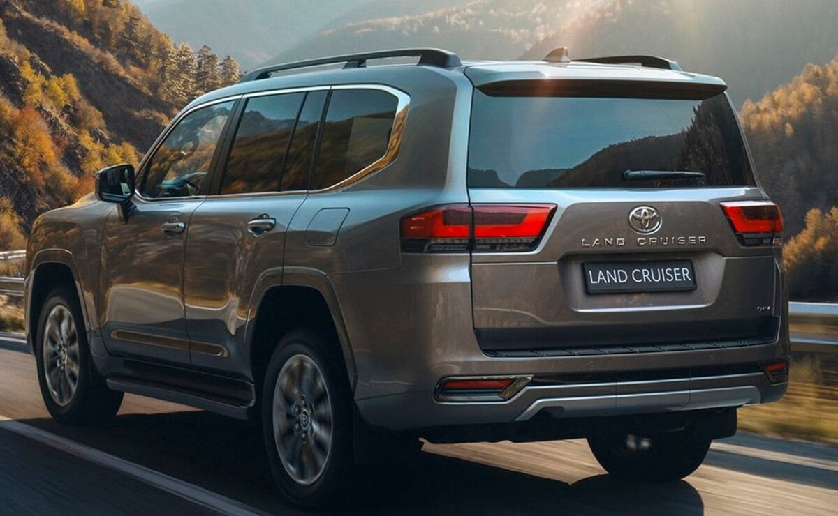 Toyota presentó un renovado SUV con 457 CV de potencia: ¿qué cambios trae esta vez? 3 Toyota Land Cruiser nuevo