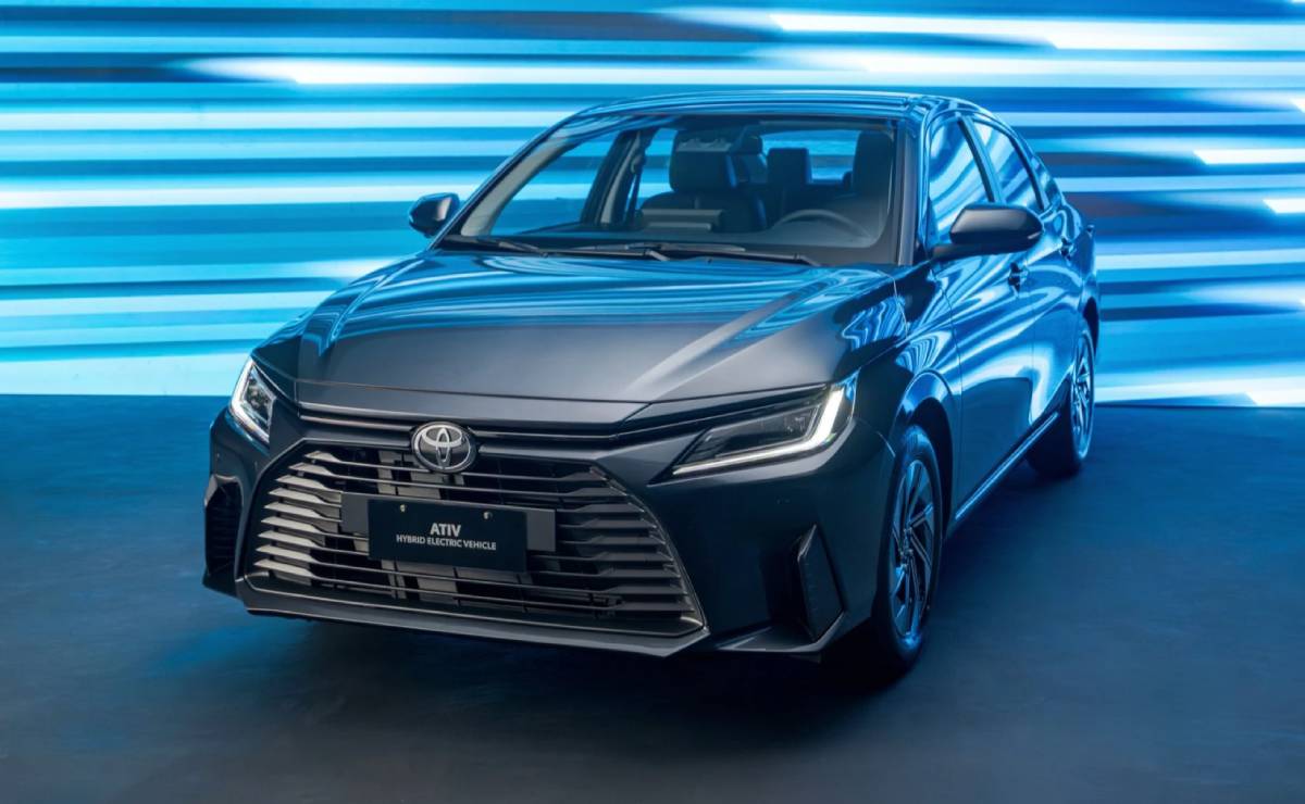 Toyota Yaris HEV 2026 frente