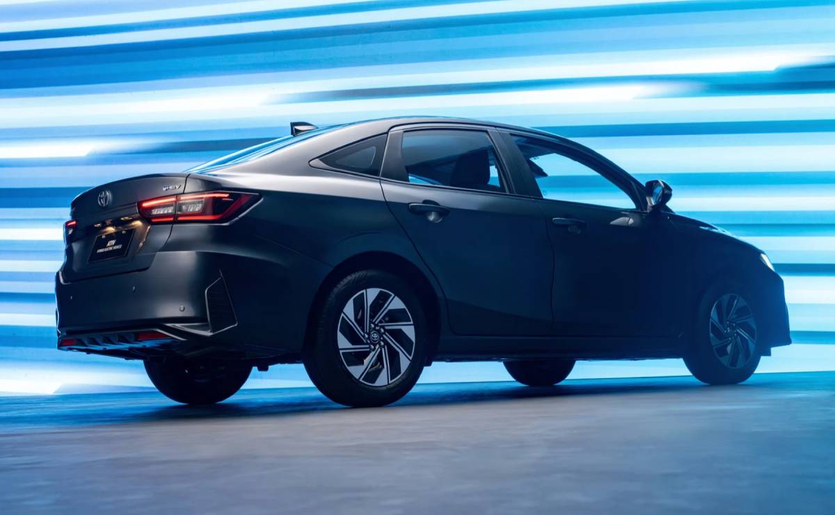 Toyota Yaris HEV 2026 trasera