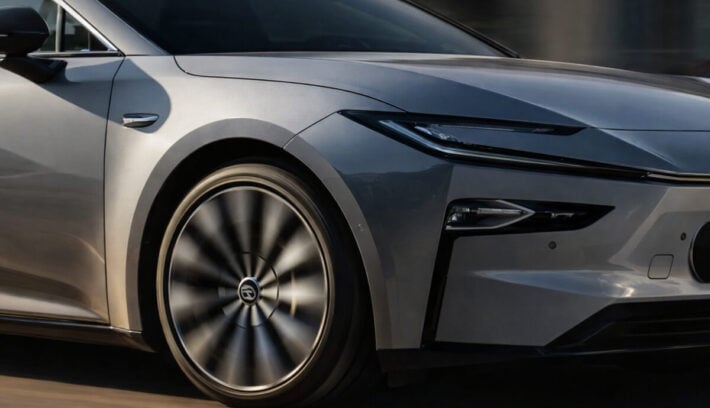 El nuevo sedán de Toyota, el bZ7