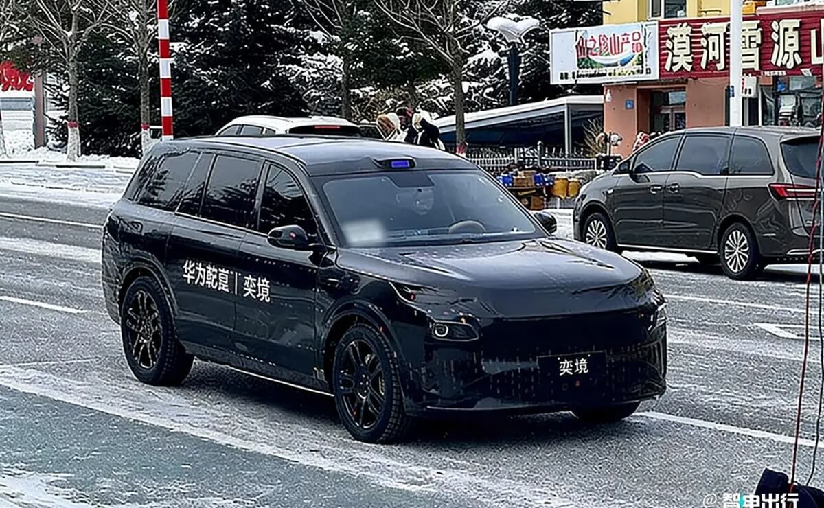 6 asientos y gran relación precio-equipamiento: este nuevo SUV de una marcha china va por BYD 3 Yijing