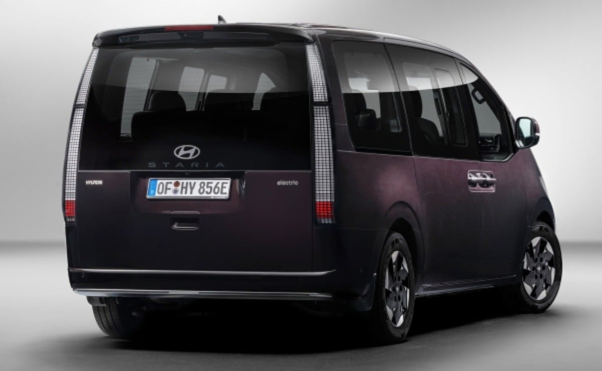 minivan hyundai staria