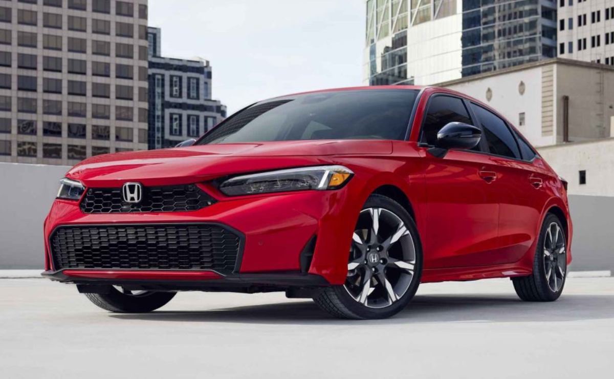El sedán que gasta poco combustible y compite contra el Toyota Corolla 2 sedán Honda Civic