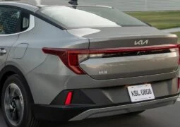 Sedán Kia K3