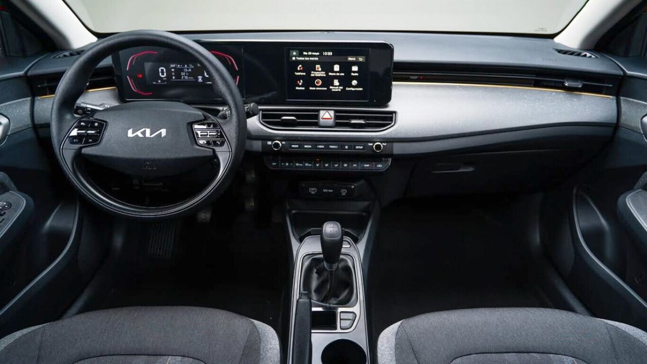 Sedán Kia K3