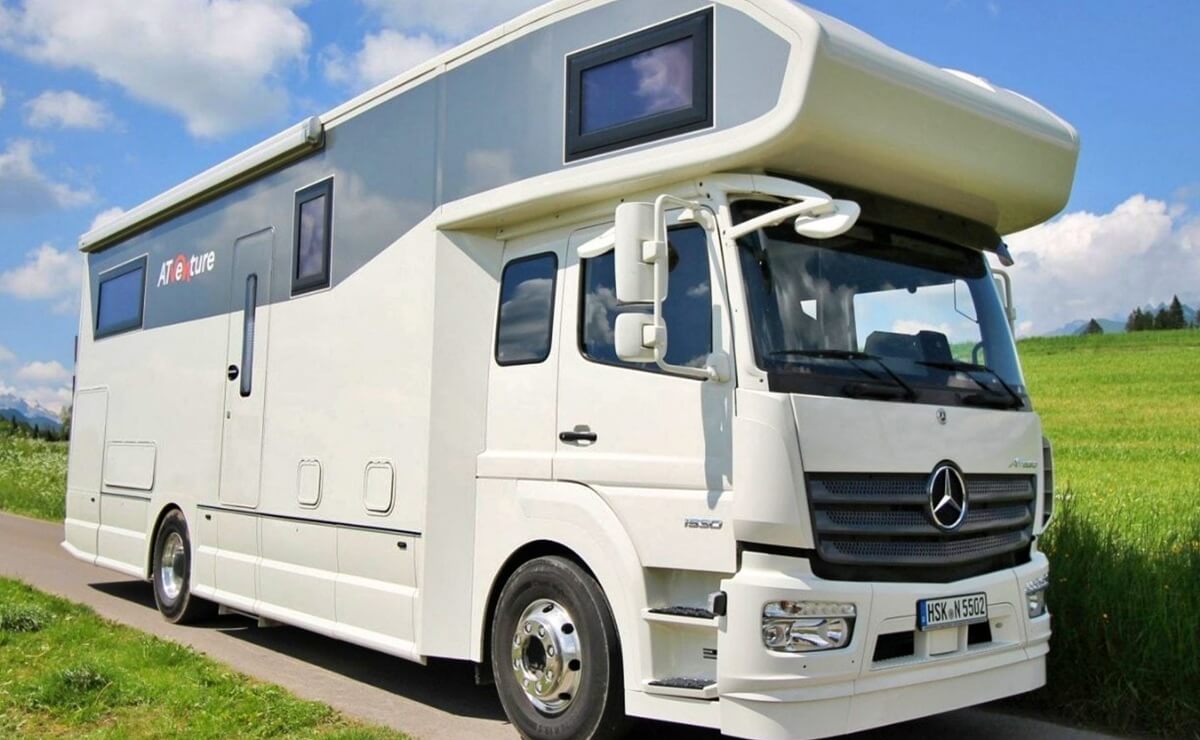 ATventure 960 con motor Mercedes