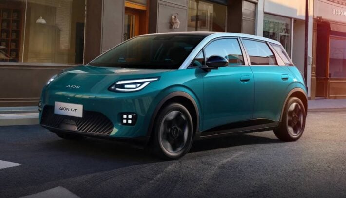 Auto electrico GAC AION UT accion