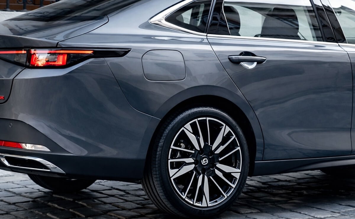 Eado Plus iDD, el sedán de Changan