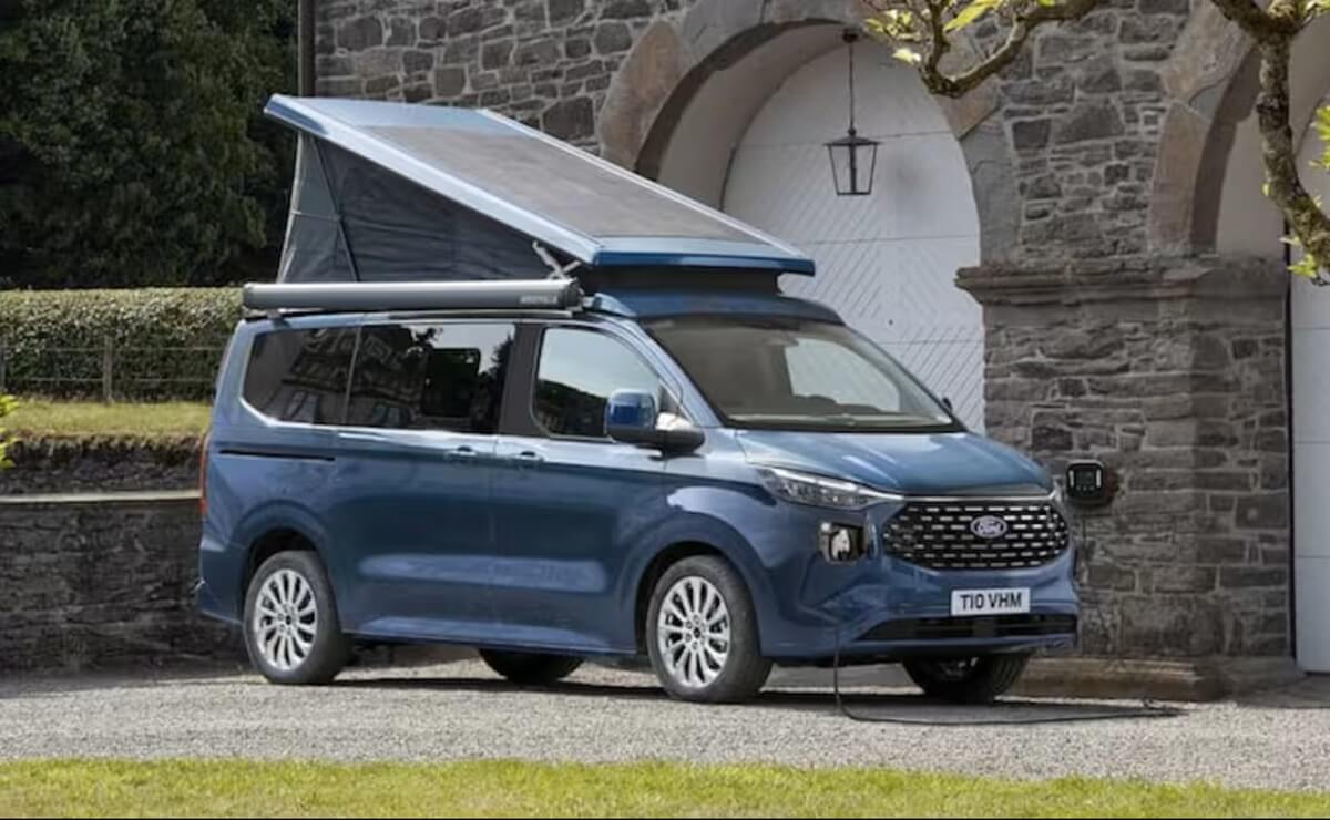 233 CV y muy buena relación precio-equipamiento: Ford renovó su furgoneta líder 3 Ford Transit Custom Nugget perfil