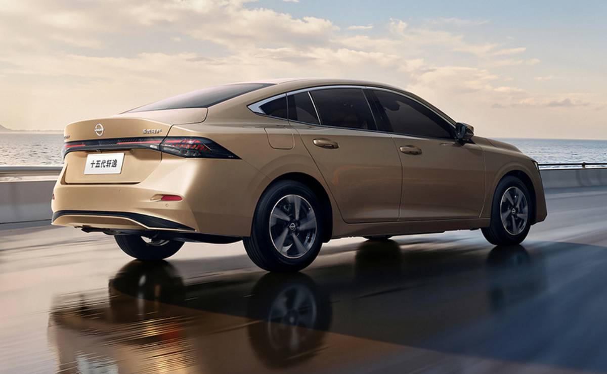 Nuevo Nissan Sentra accion trasera