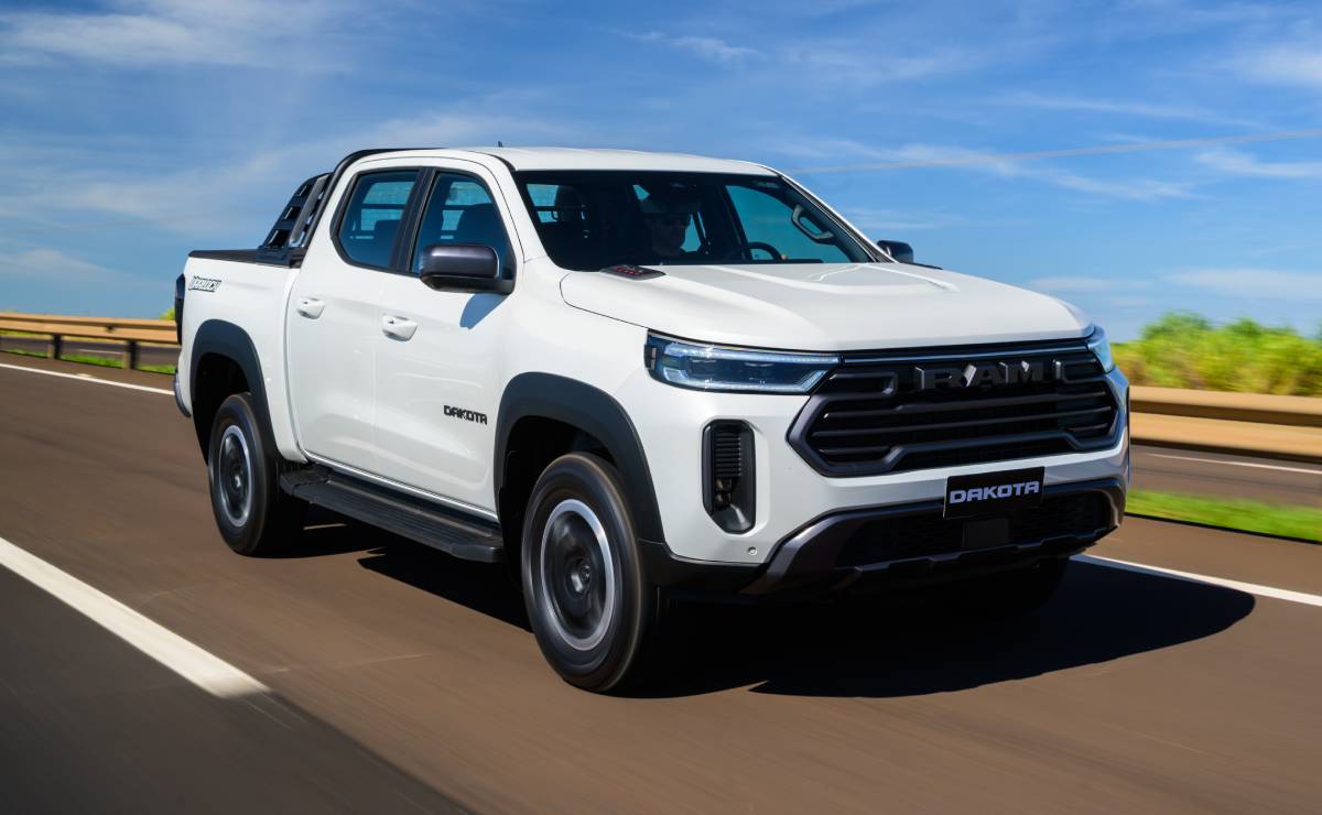 RAM Dakota Warlock accion