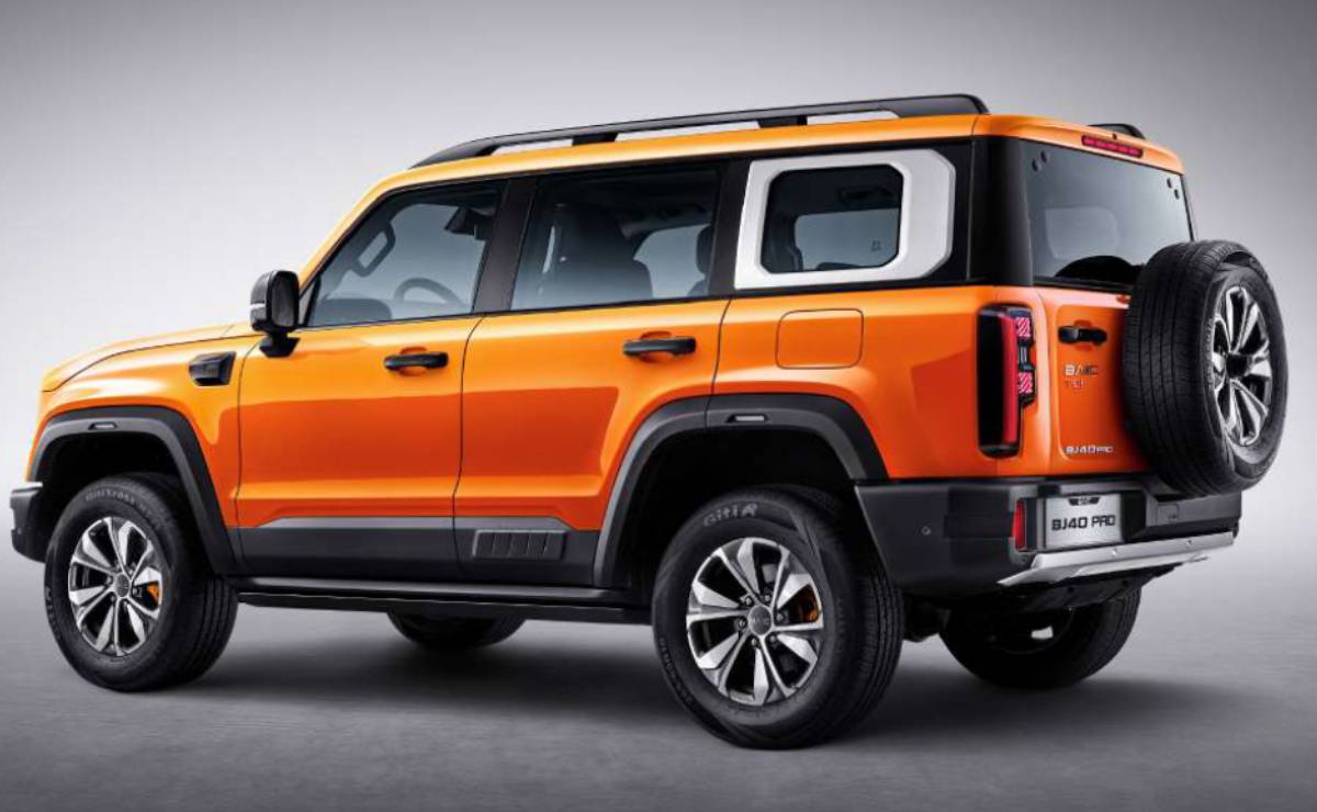 SUV BAIC BJ40 trasera