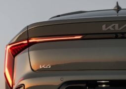 Sedan KIA K4 teaser