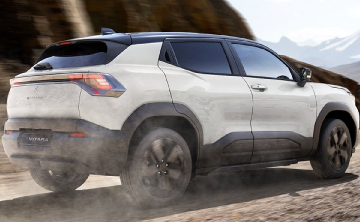 Suzuki e Vitara B SUV