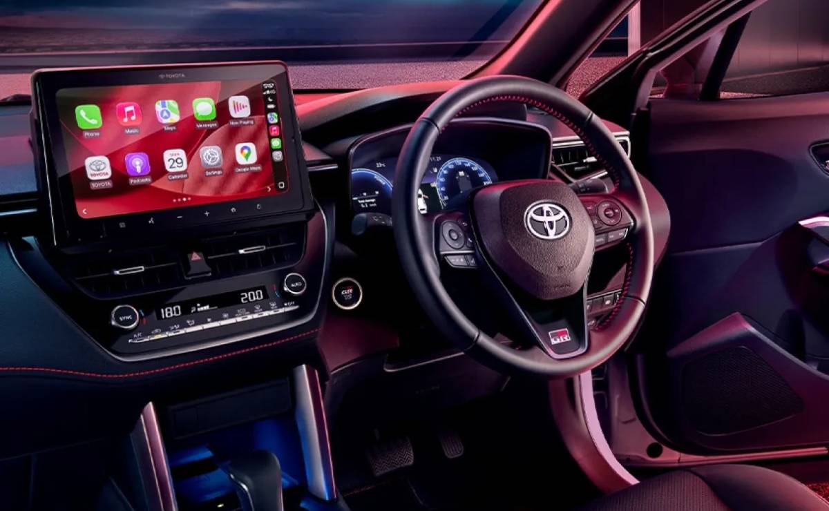 Toyota Corolla Cross GR Sport 2026 interior