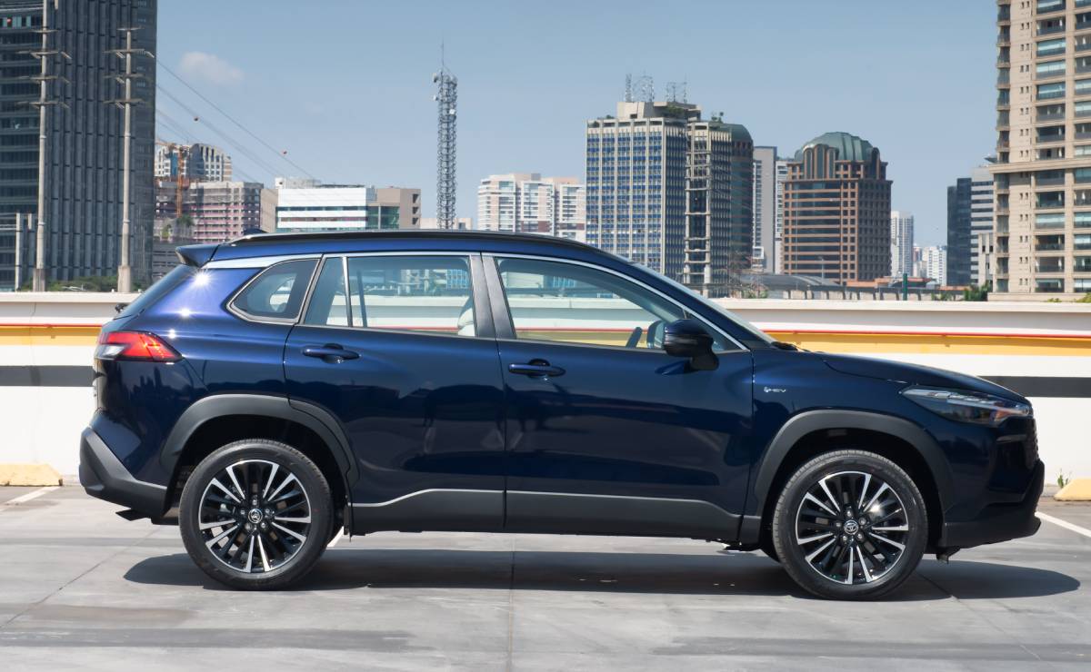 Toyota Corolla Cross precios febrero