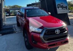 Toyota Hilux SR video