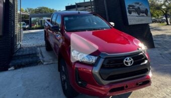 Toyota Hilux SR video