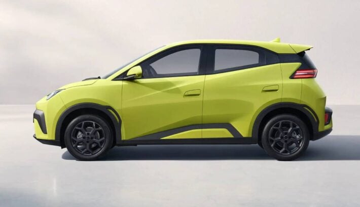 BYD Dolphin mini perfil