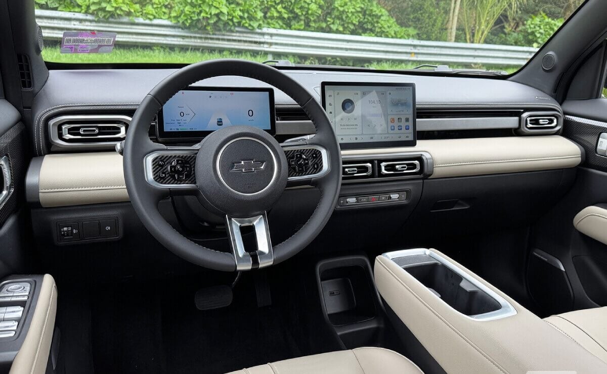 Chevrolet Spark EUV interior