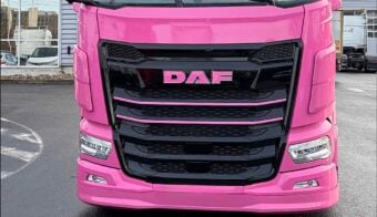 DAF XG+, el camión barbie y rosa