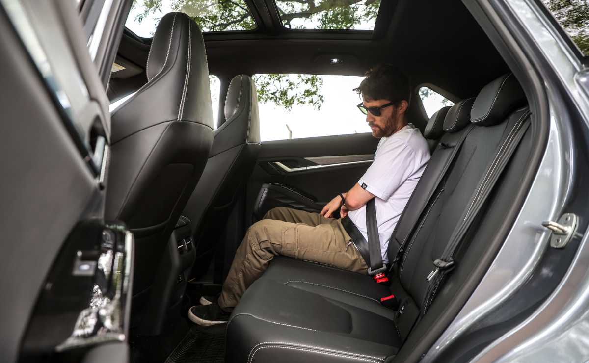 JAC JS6 PHEV Test Drive 4 JAC JS6 PHEV Prueba (6)