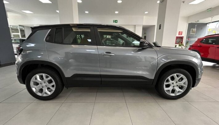 Jeep Avenger perfil 2