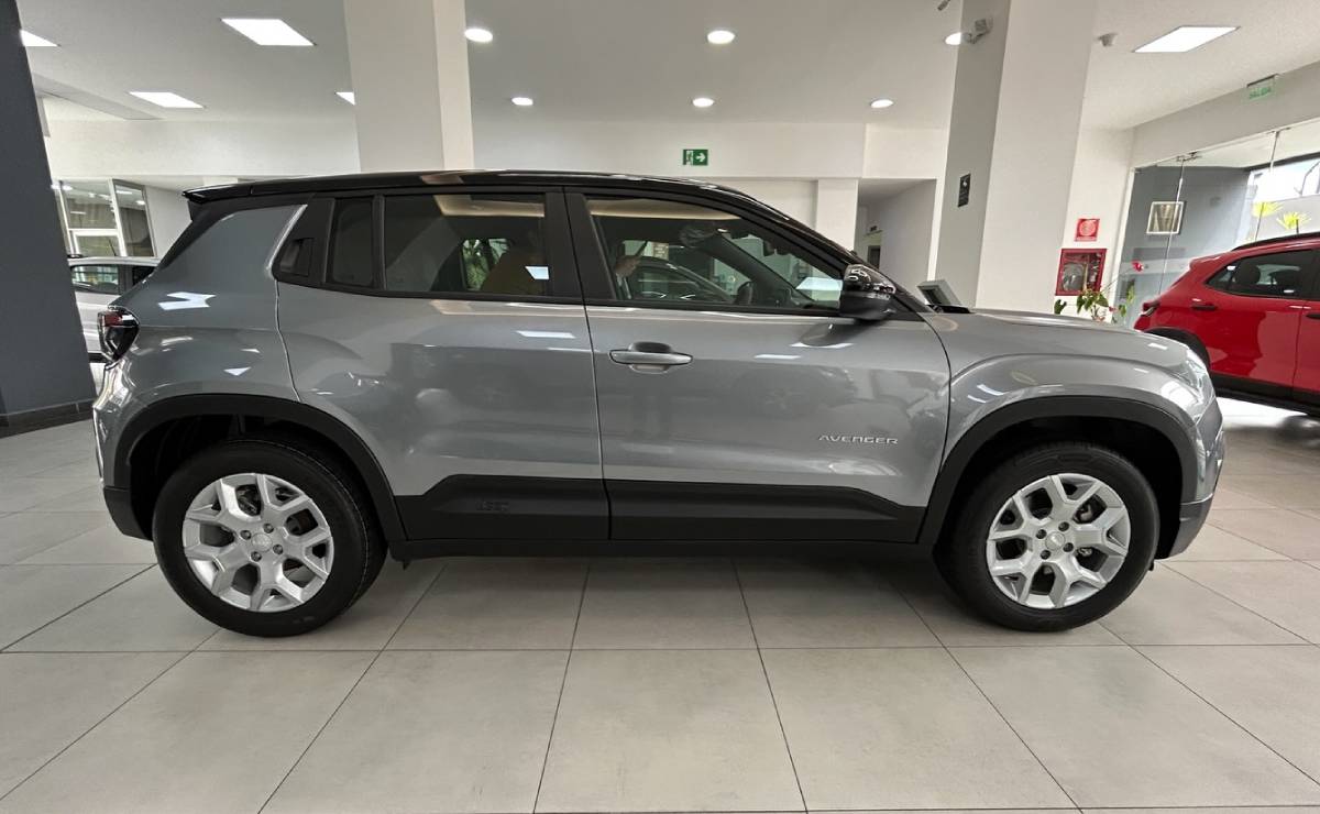 Jeep Avenger perfil 2