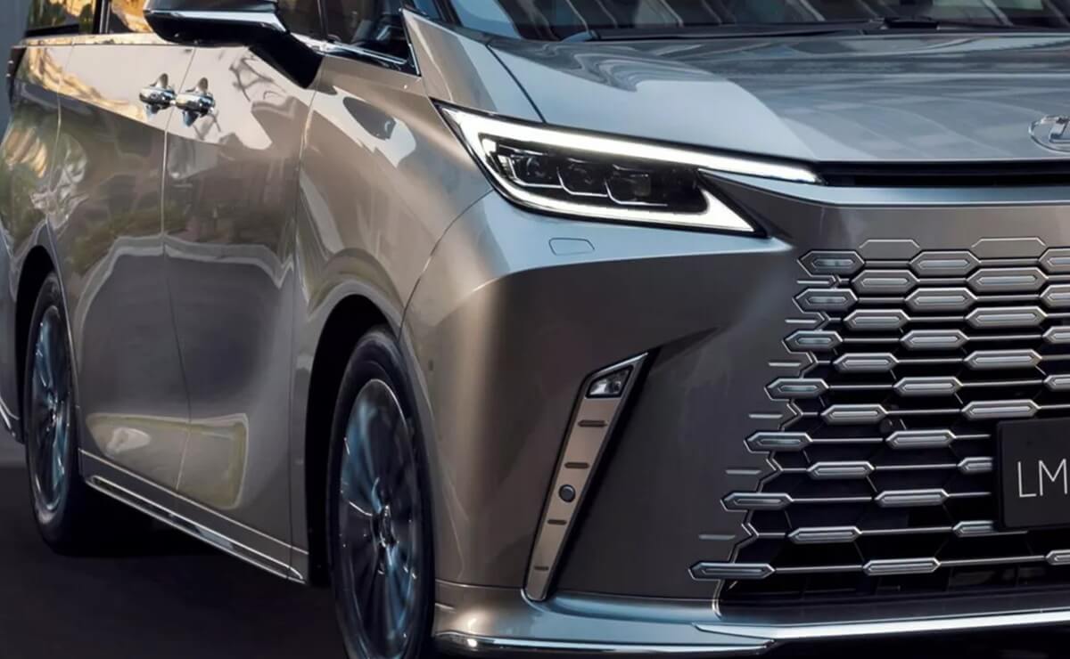 Nueva Lexus LM500h