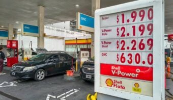 Llenar el tanque cada vez es mas caro cuanto cuesta el diesel y por que fue el que mas aumento