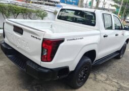 Nueva Toyota Hilux Prerunner trasera
