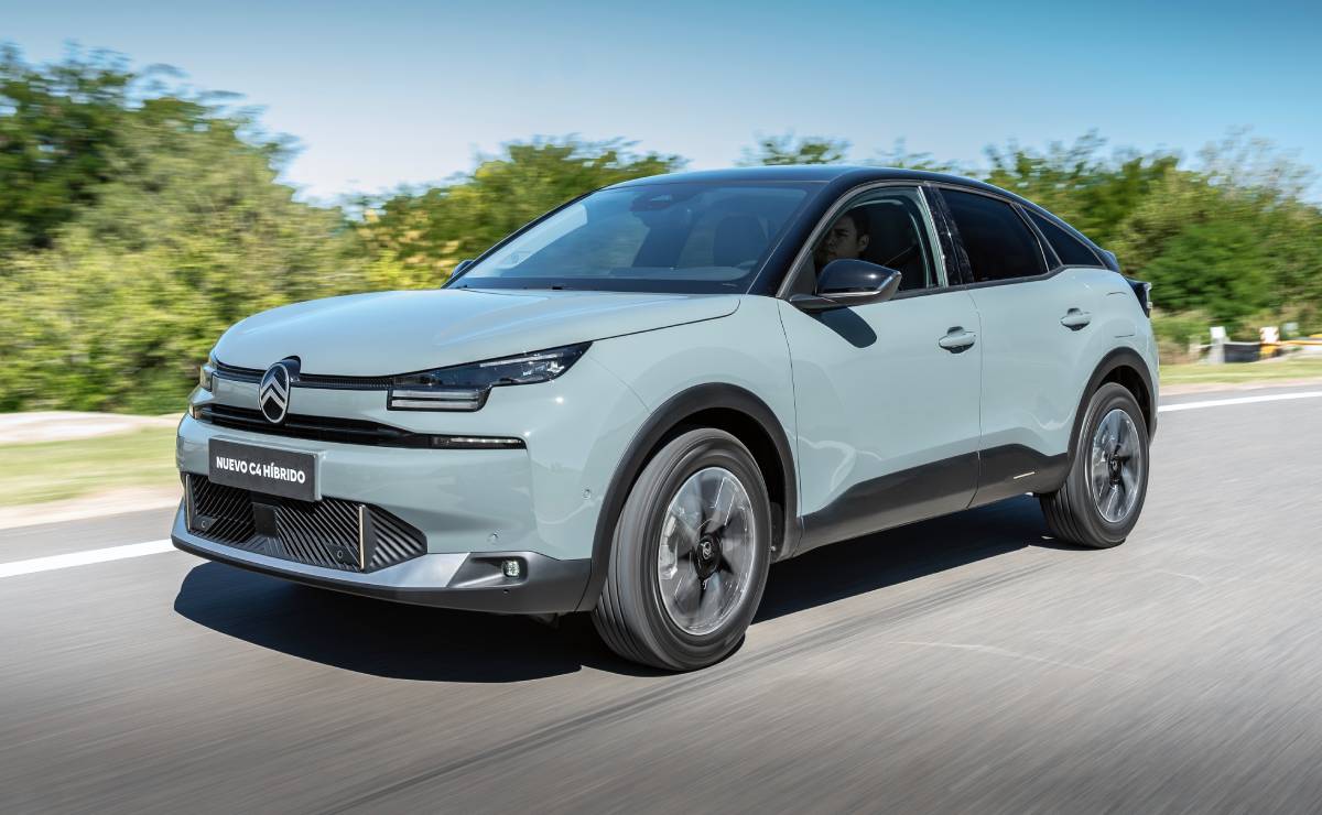 Nuevo Citroen C4 lanzamiento accion