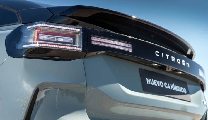 Nuevo Citroen C4 lanzamiento cola