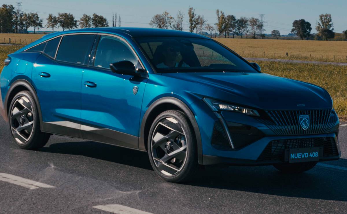 Peugeot 408 frente 1