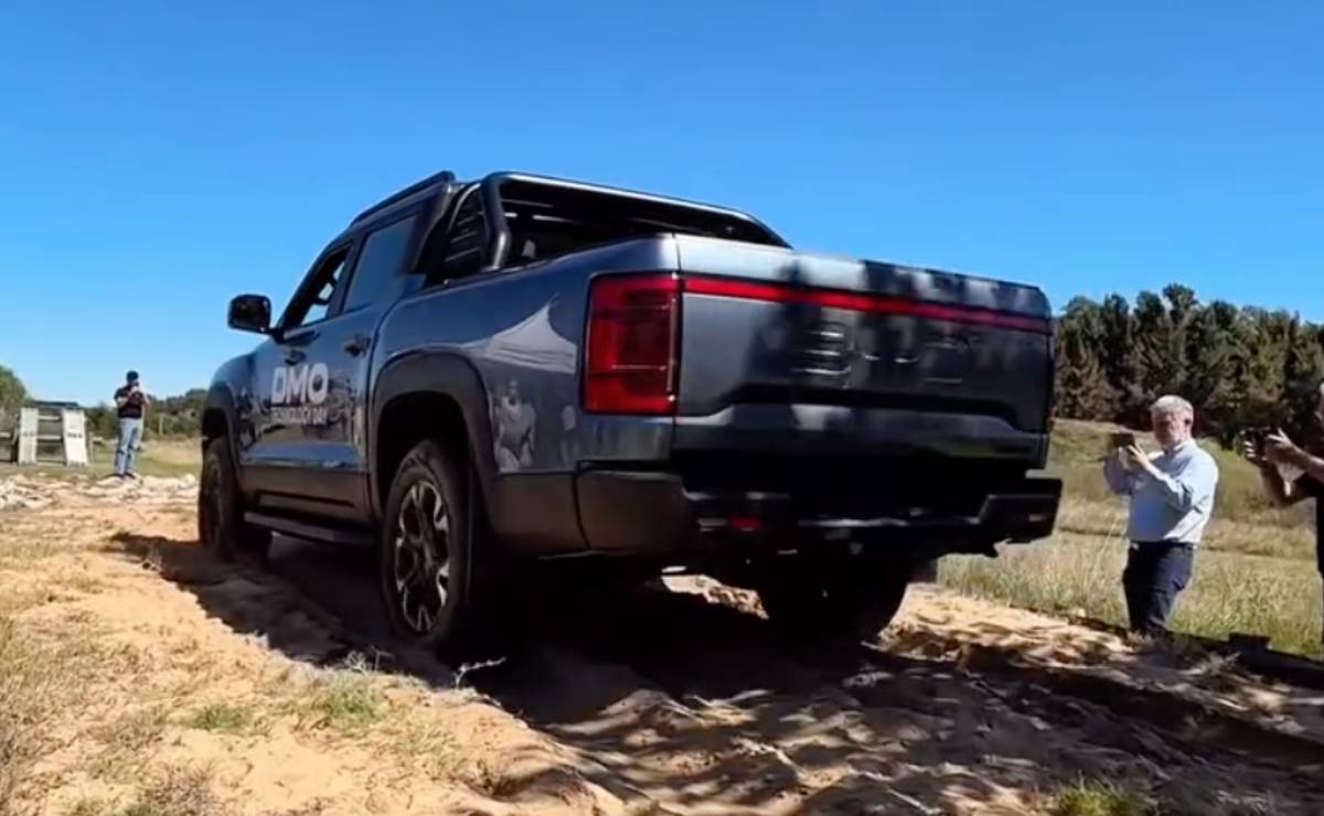 437 CV y 0 a 100 en menos de 6 segundos: primer vistazo de la pick up que buscará romper el segmento 4 Pick up BYD Shark primer vistazo 1