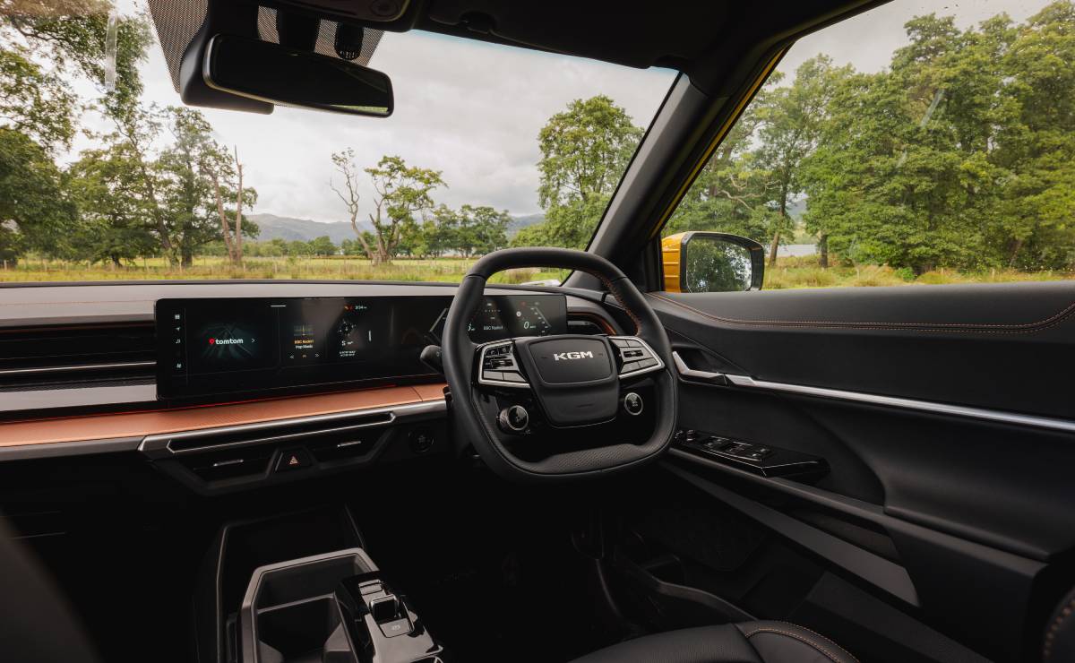 Pick up KGM Musso EV interior 1