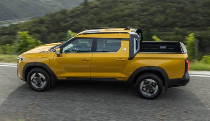 Pick up KGM Musso EV perfil