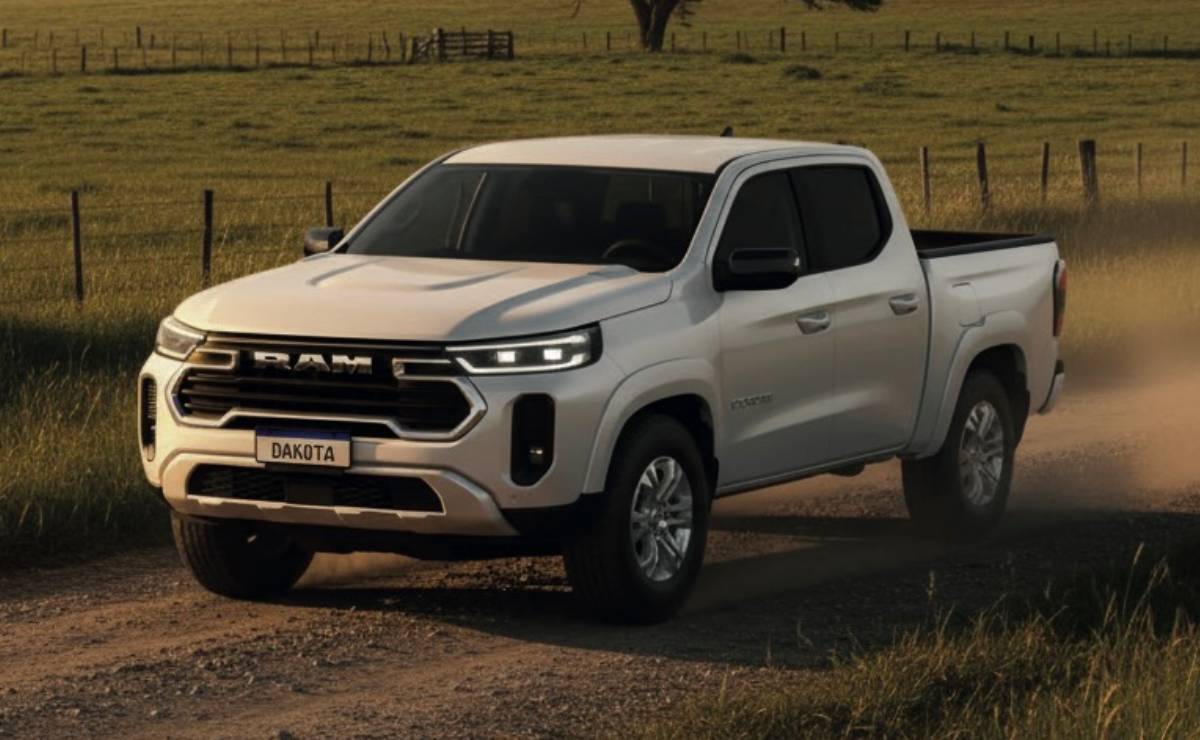 RAM Dakota Big Horn accion